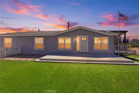9584 Avenida Miravilla