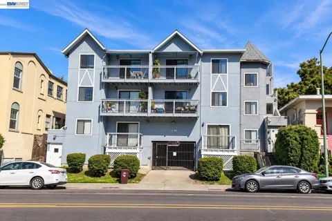 2401 Park Blvd #10