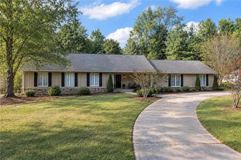 3526 Montgomery Drive