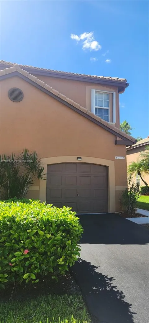 1267 Presidio Dr #6-42