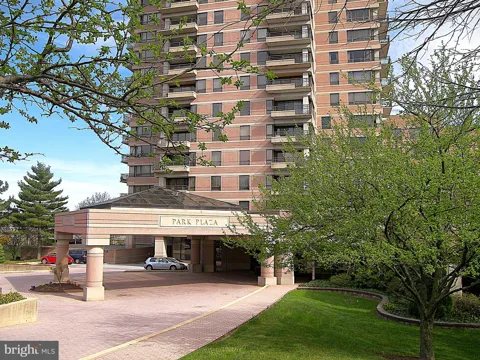 1100 LOVERING AVENUE #1202
