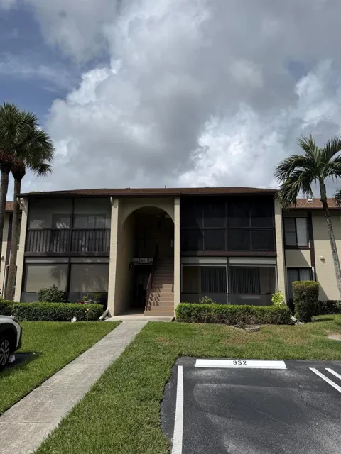 821 SKY PINE WAY #C2