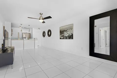 528 Meridian Ave #505