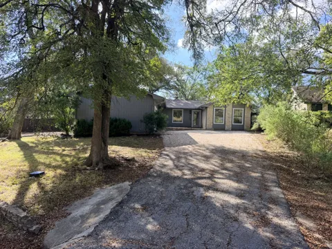2 Acacia Drive