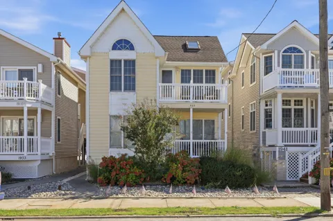 1939 Asbury Ave