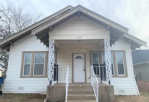 520 E Day Street