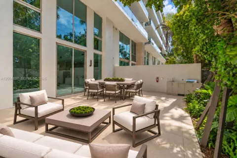 2200 Brickell Ave #GV09