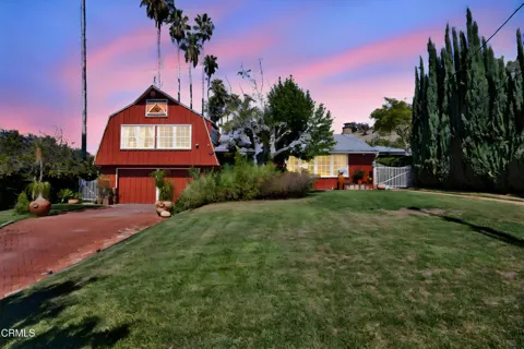 9701 La Canada Way