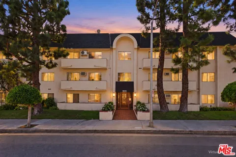 1831 Prosser Avenue #307