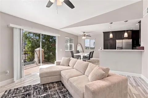 2616 Avenida del Vista #B204