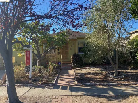 2814 Roosevelt Ave