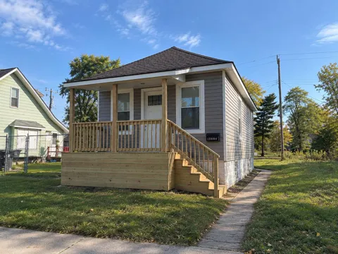 13886 McDougall