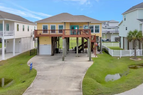 23111 Miramar Circle