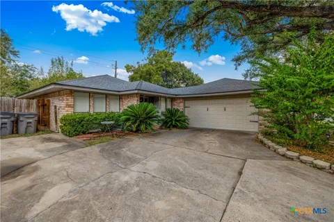 112 Laguna Drive