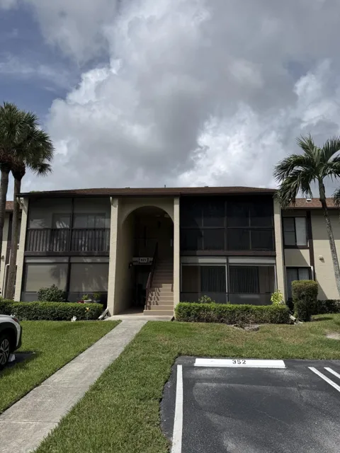 821 SKY PINE WAY #C2