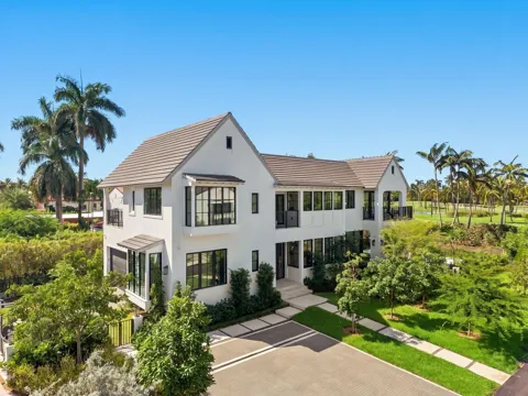 5262 LA GORCE DRIVE