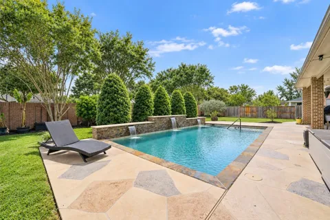21214 Redcrest Manor Drive