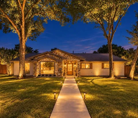 10823 Chimney Rock Road