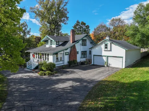 3308 Nokomis NE