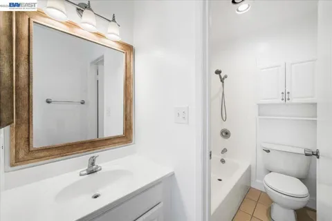 260 Industrial Pkwy #32