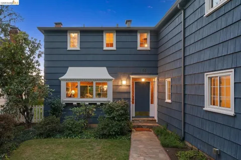 155 Avenida DR