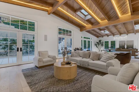 10160 Cielo Drive
