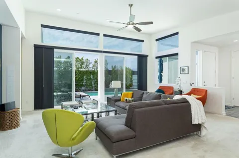 13890 Avenida La Vista