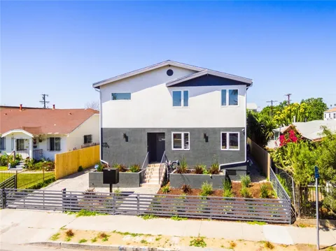1739 Longwood Avenue
