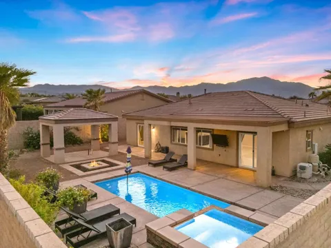 73861 Da Vinci Court