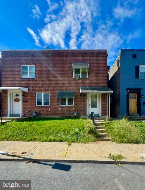 638 MARY STREET