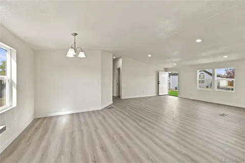 3437 W 3rd Street