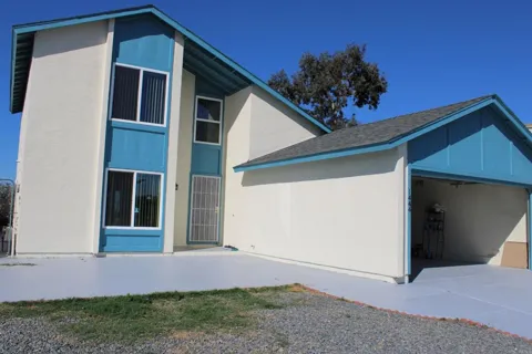 1444 Honeysuckle Lane