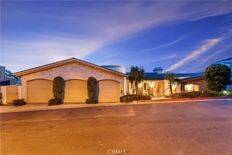 1221 Emerald Bay