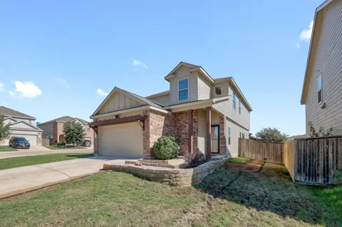 735 Circle Way