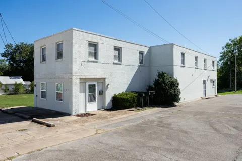 609 E 11th