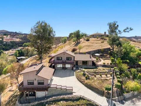 12886 Castle Court Drive