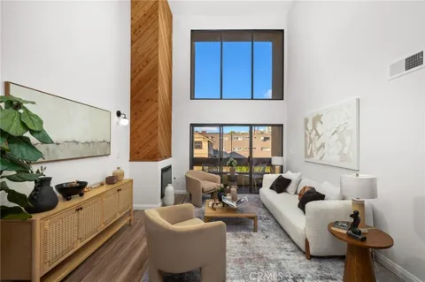 300 S Reno Street #303