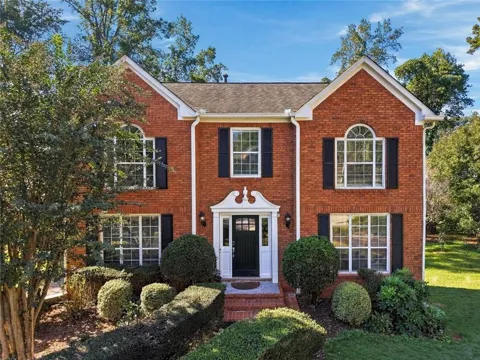 690 Ruxbury Court