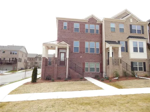 3381 Twin Alley