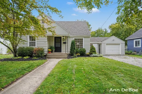 824 Union Avenue NE