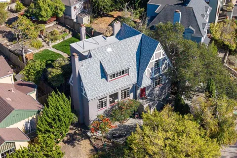 1101 Amador Ave