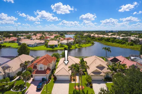 447 SW Horseshoe Bay