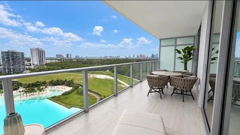 2411 Laguna Cir #1410