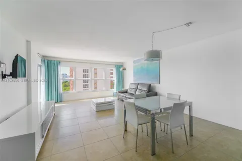 3000 E Sunrise Blvd #8D