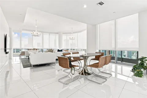 200 Biscayne Boulevard Way #5302