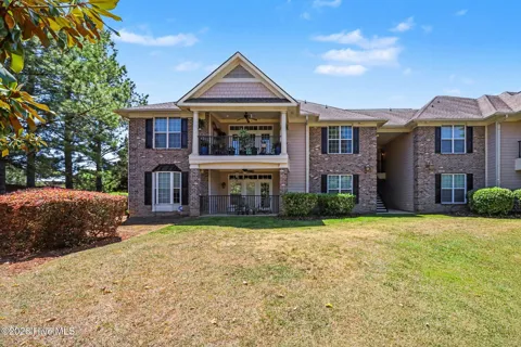 1820 Jennifer Lane #204