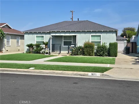 1611 W 154th Place
