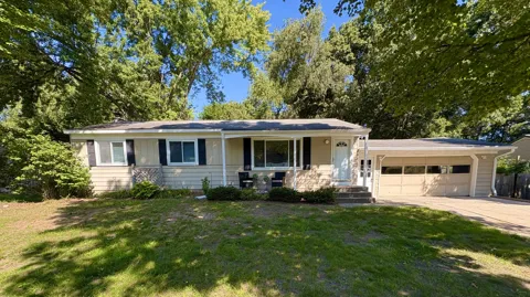 11141 Woodbushe Drive SE