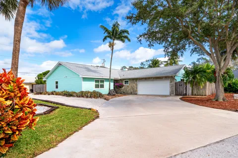 611 East Drive