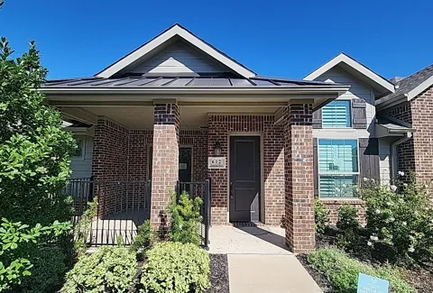 612 Cloverleaf Drive